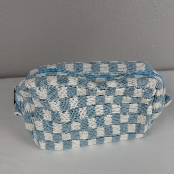 NWOT Blue White Checkered Knit Cosmetic Bag - Picture 3 of 8